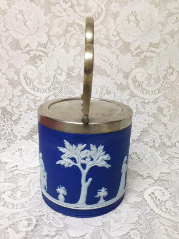 Vintage, Rare, Wegdwood, Jasperware Biscuit Jar 6.5inx5.5in