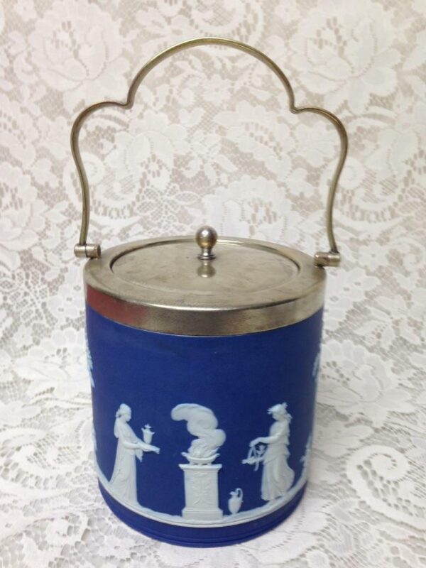 Vintage, Rare, Wegdwood, Jasperware Biscuit Jar 6.5inx5.5in