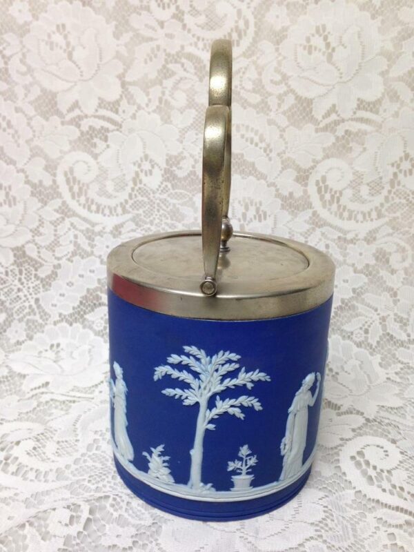 Vintage, Rare, Wegdwood, Jasperware Biscuit Jar 6.5inx5.5in