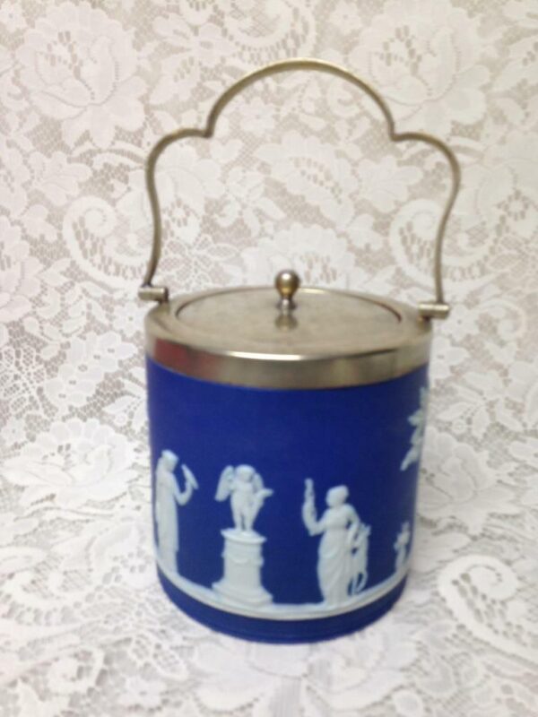 Vintage, Rare, Wegdwood, Jasperware Biscuit Jar 6.5inx5.5in