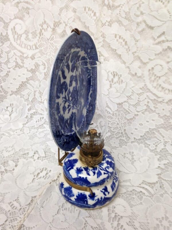 Vintage, Rare, Beautiful 4-pc Blue Willow Oil Lamp with Reflector 9.5in x 6in