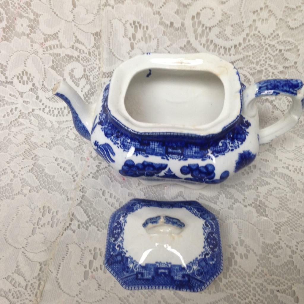 Vintage, Rare, 1911 Buffalo Pottery, 5-pc Blue Willow Tea Set