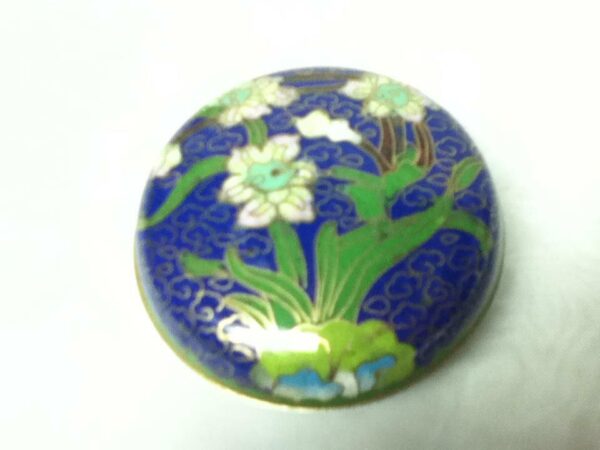 Vintage, Elegant, Cloissone White Flowers Round Trinket Box 1in x 2.5in