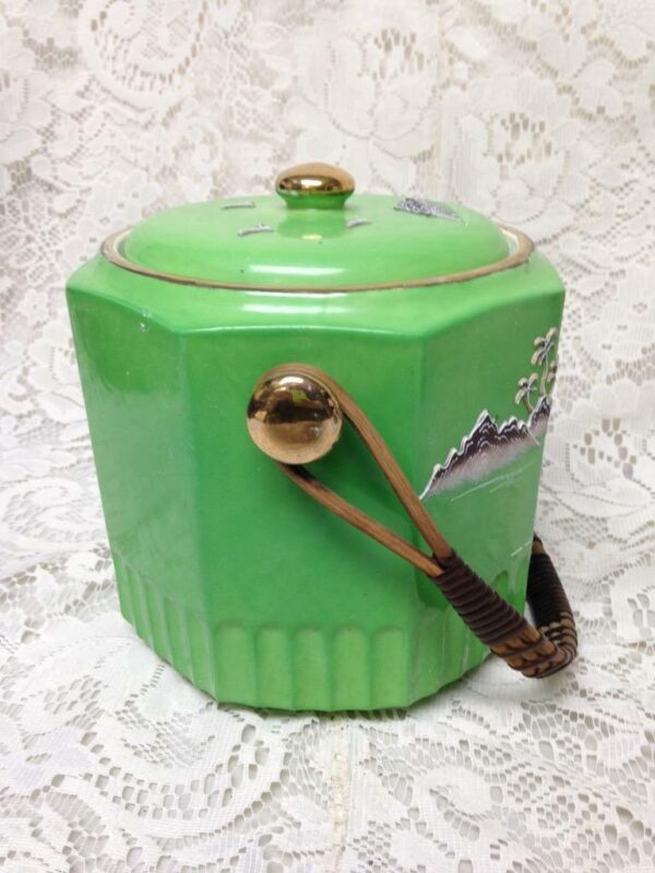 Vintage 1920s, Japan Variant Gaudy Blue Willow, 7in x 8in Biscuit Jar (A)