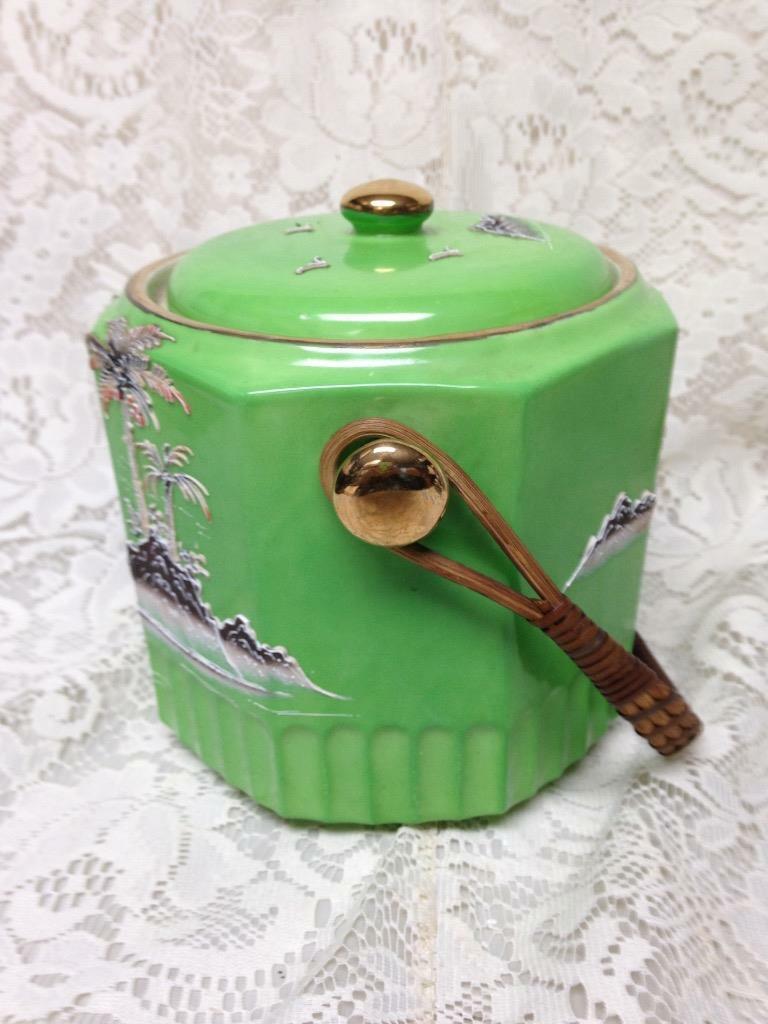 Vintage 1920s, Japan Variant Gaudy Blue Willow, 7in x 8in Biscuit Jar (B)