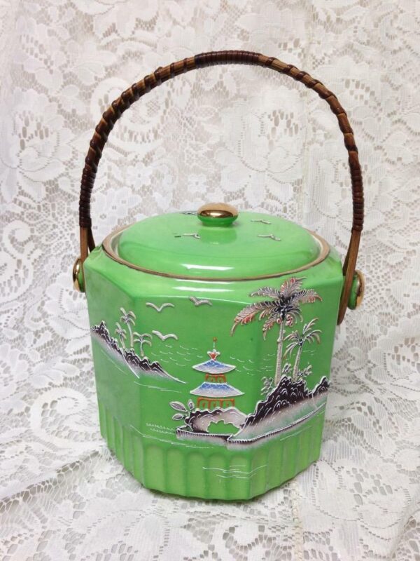 Vintage 1920s, Japan Variant Gaudy Blue Willow, 7in x 8in Biscuit Jar (B)