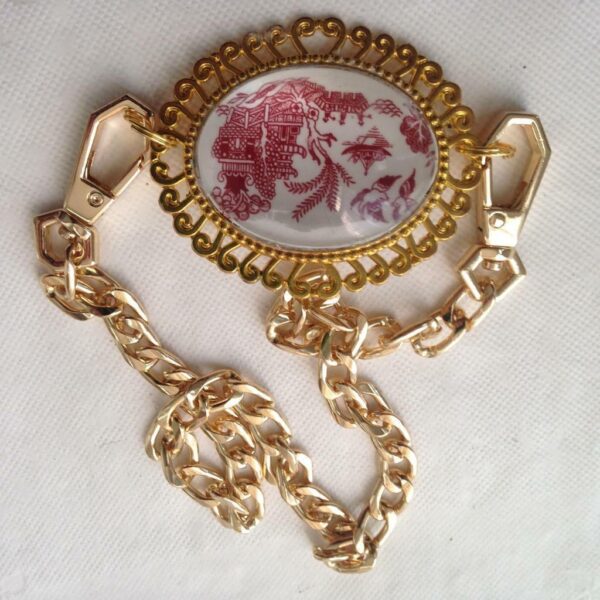 Red Willow 2.25in L x 1.75in W Gold Tone Brooch or Pendant 18in Necklace