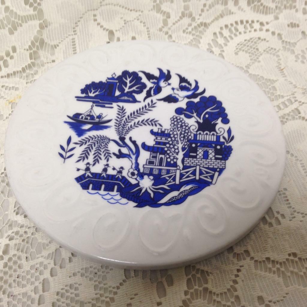 Beautiful, Gibson, Blue Willow, 6.5in Round Ceramic Plate-Tea Tile (B)