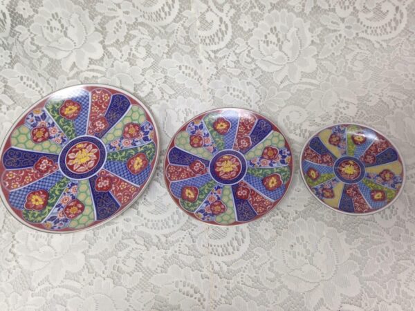 Vintage 3pc Japan Imari Plates