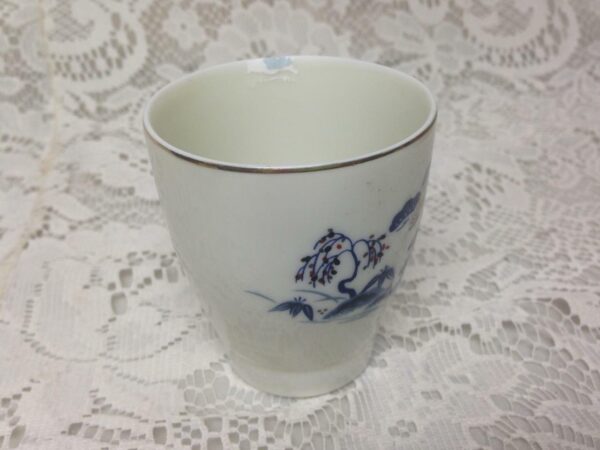 Vintage, Gaudy Blue Willow Tumbler 3in H x 2.5in W