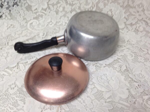 Vintage, Wearever, Aluminum-Copper Covered Saucepan 1.5 Qts., 12.5 in x 5in H