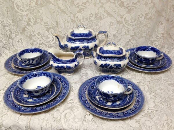 Vintage, Rare, Buffalo Pottery, 17-pc Blue Willow Tea - Dinner Set for 4