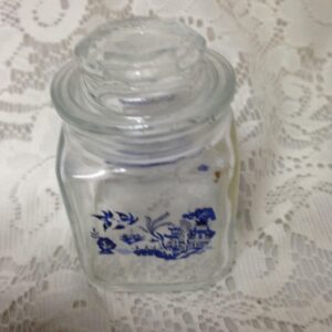 Vintage, Blue Willow Lidded Spice Jar, Tea, Coffee or Jam Jar 3.5in x 2in Sq.