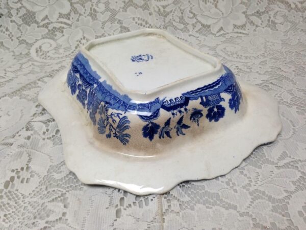 Vintage Buffalo Pottery Blue Willow Vegetable Bowl (No Lid) 11in x 9.5in x 2in