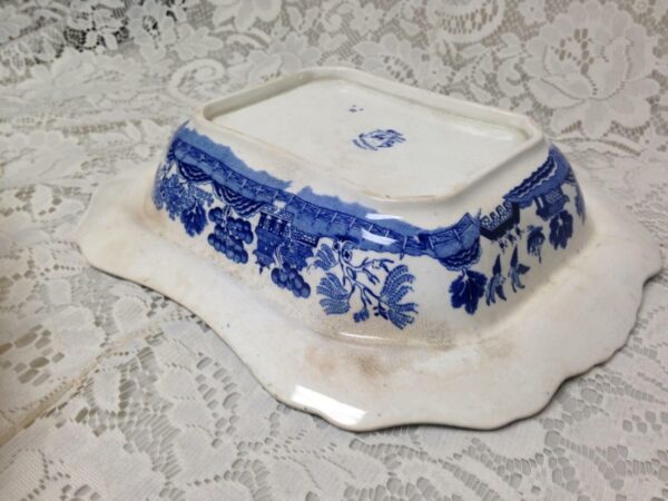 Vintage Buffalo Pottery Blue Willow Vegetable Bowl (No Lid) 11in x 9.5in x 2in