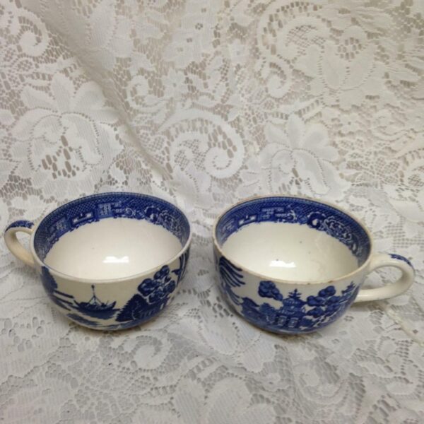 Vintage, Blue Willow, 2pc Cups 2.5in x 5in