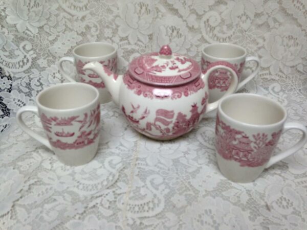 Vintage, Rare, Johnson Bros., England, Red-Blue Willow 6pc Tea Set for 4