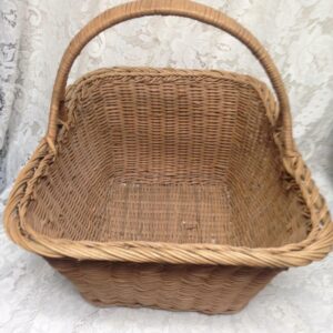 Vintage, Well-made, 18in x 13in x 8in Wicker Basket