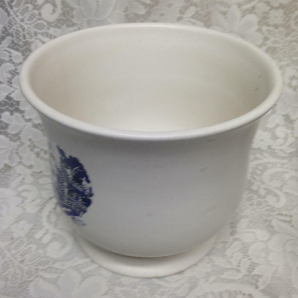 Vintage , Blue Willow White Planter 7in x 7.5in D