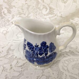 Vintage, Crown Clarence Blue Willow Creamer 4in x 4.5in