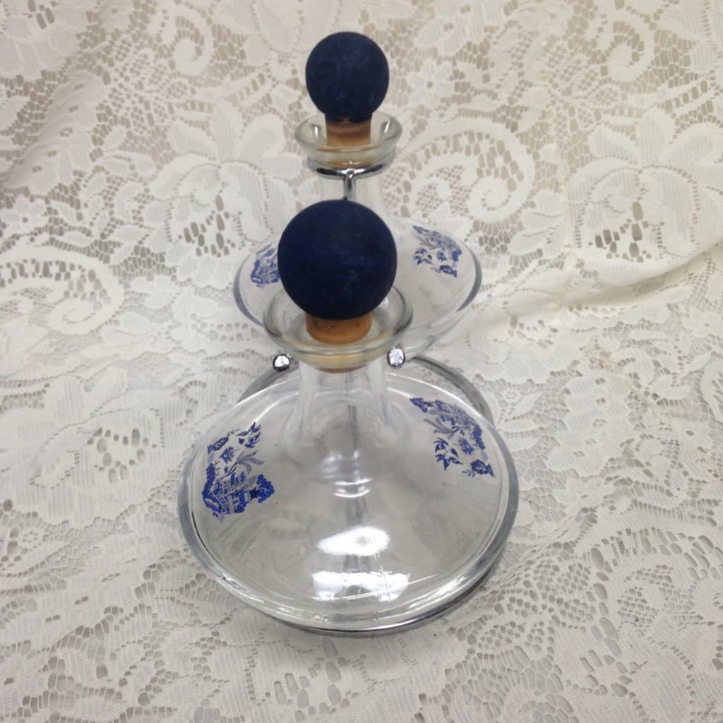 Vintage, 3-pc Blue Willow Oil and Vinegar Cruet Set