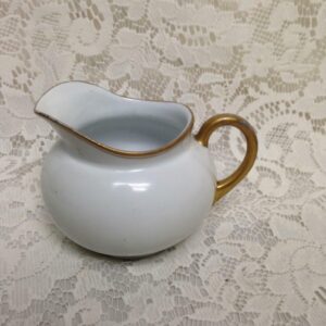 Favorite, Hutschenreuther, Bavaria White-Gold Creamer 3.5in x 5in