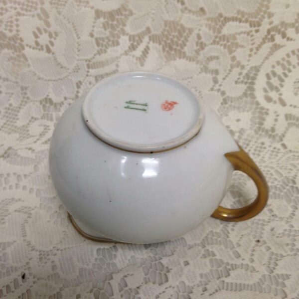 Favorite, Hutschenreuther, Bavaria White-Gold Creamer 3.5in x 5in