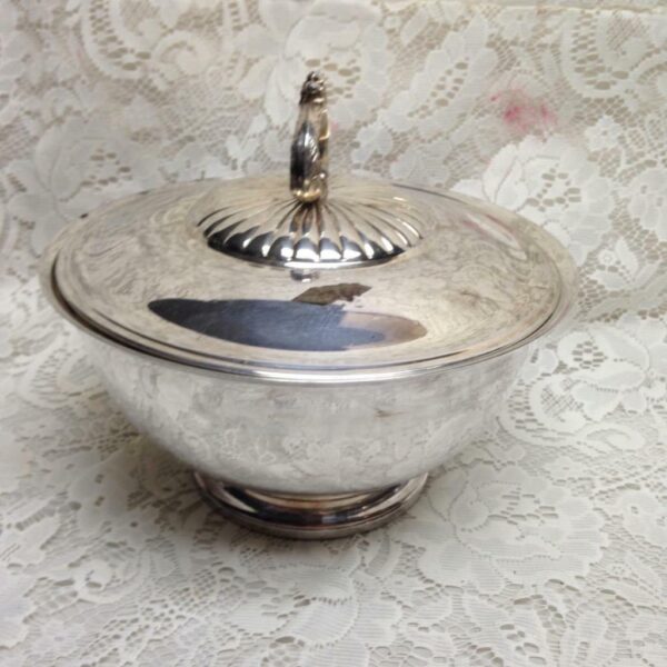 Vintage, Webster Wilcox Silver-plated Covered Bowl or Tureen 8in x 9in