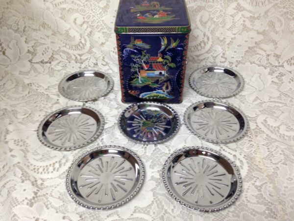 Vintage, Rare, England Variant Gaudy Willow Coasters in Hinged Tin Box 6in x 4in