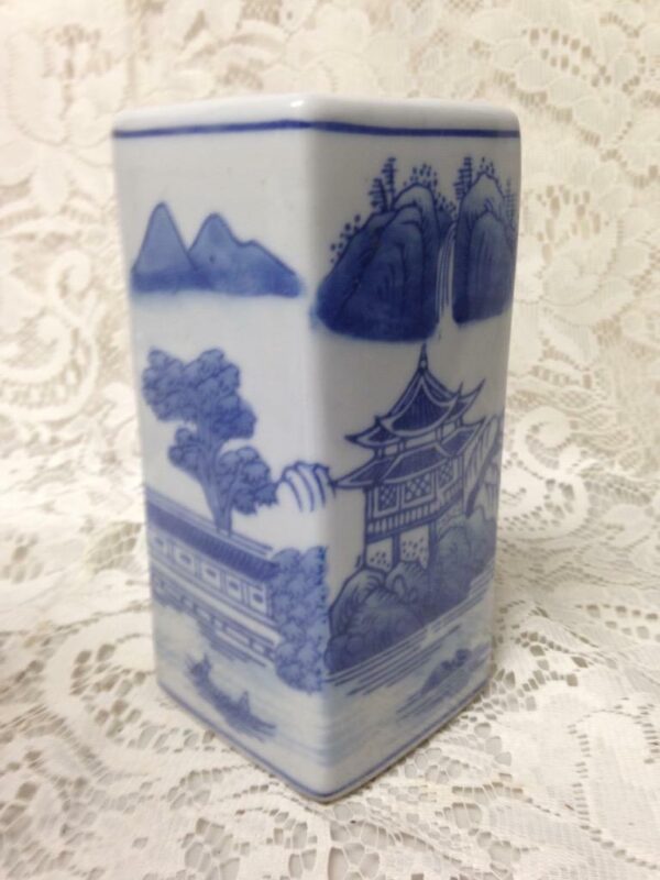 Vintage, Variant Blue Willow Large, Heavy Square Flower Vase 6in x 3in