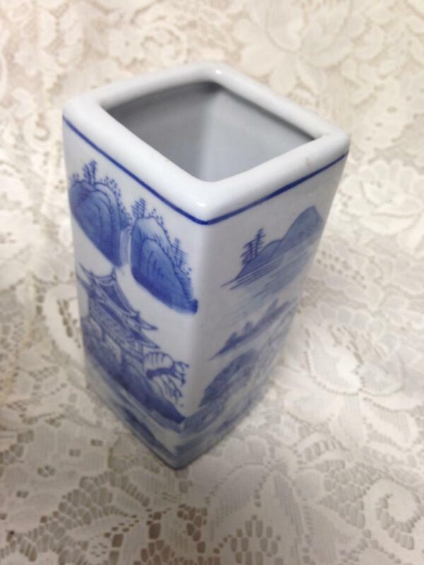 Vintage, Variant Blue Willow Large, Heavy Square Flower Vase 6in x 3in