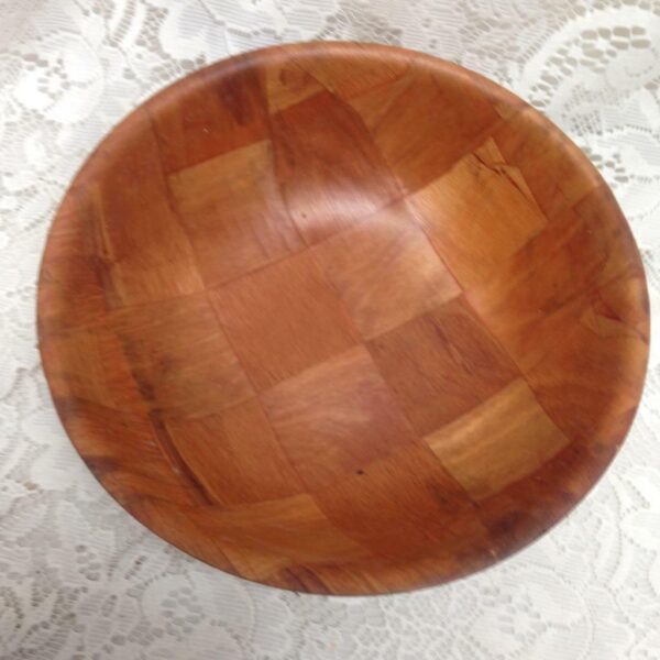 Vintage Round Inlaid Wood Salad-Pasta Bowl w/ Red-Blue Willow Salad-Pasta Tong