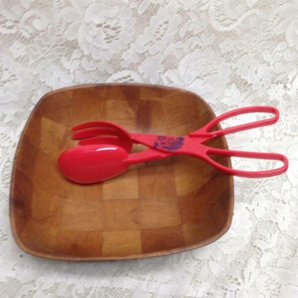 Vintage, 2pc Square Inlaid Wood Salad-Pasta Bowl with Red-Blue Willow Salad Tong