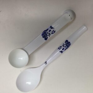 2pc Blue Willow Plastic Scoop and Ladle Set 8.5in and 10in