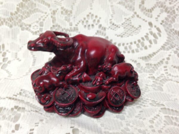 Vintage, Red Buffalo Paperweight 3.5in x 2.5n x 2in