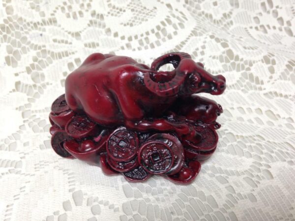 Vintage, Red Buffalo Paperweight 3.5in x 2.5n x 2in