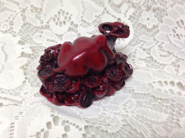 Vintage, Red Buffalo Paperweight 3.5in x 2.5n x 2in