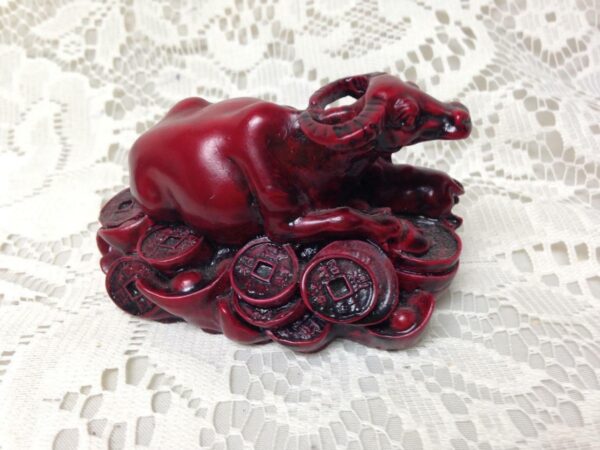 Vintage, Red Buffalo Paperweight 3.5in x 2.5n x 2in