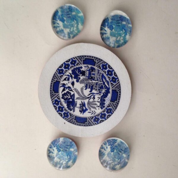 5pc Blue Willow Glass-Board Refrigerator Magnets 1.5in D