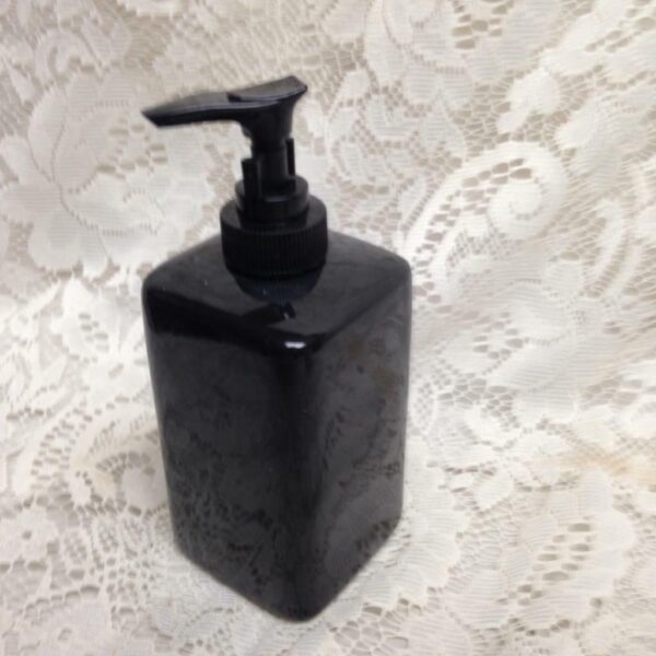 Blue Willow Black Red Willow Soap-Lotion Dispenser 6.5in x 2.5in