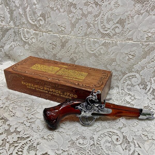 1970s Avon 1760 Dueling Pistol Deep Woods After Shave Decanter 4fl oz (NIB)