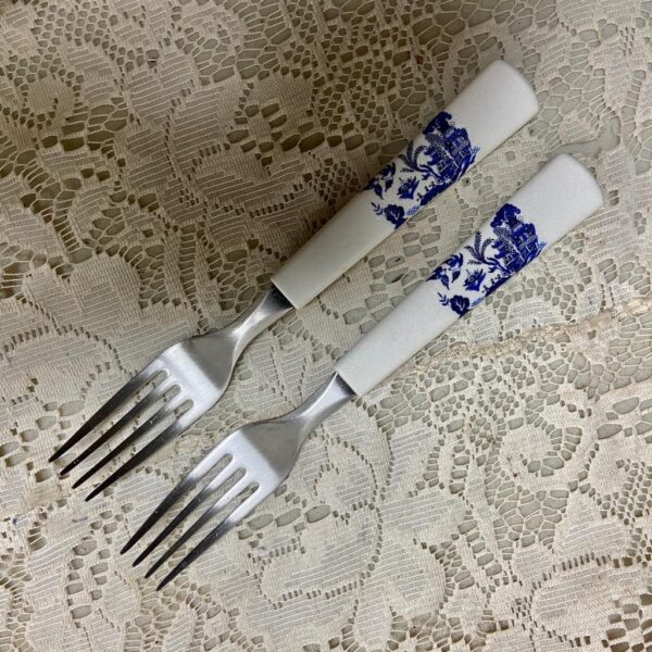 Vintage, Tramontina Brazil, 10pc Blue Willow Flatware, Service fo 2. (C)