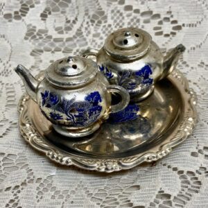 Vintage, 3pc Blue Willow Silver plated Figural Teapot Salt and Pepper Shaker Set