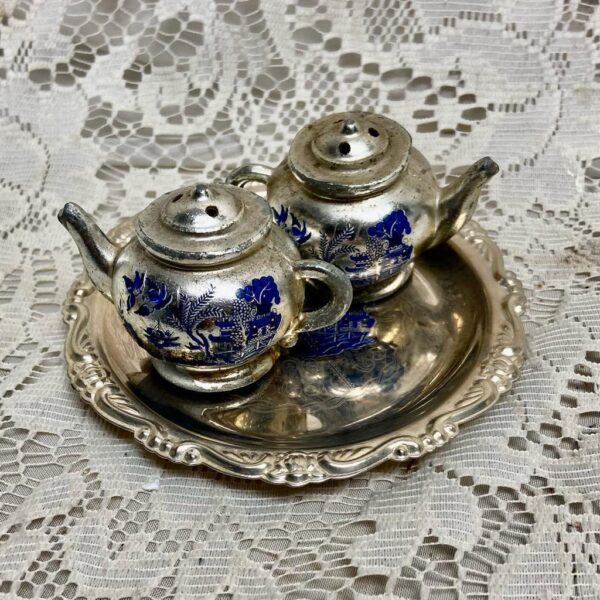 Vintage, 3pc Blue Willow Silver plated Figural Teapot Salt and Pepper Shaker Set