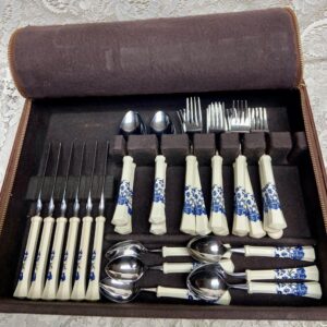 Vintage, 30-pc Oxford Hall Japan Blue Willow Flatware, Service for 6 with Box(B)