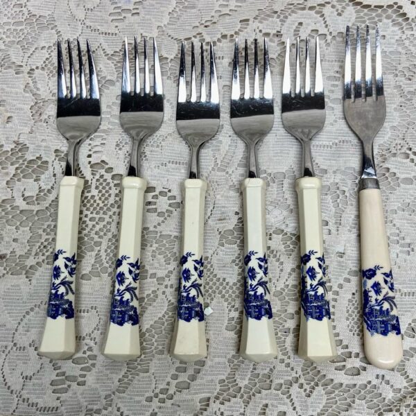 Vintage, 30-pc Oxford Hall Japan Blue Willow Flatware, Service for 6 with Box(B)