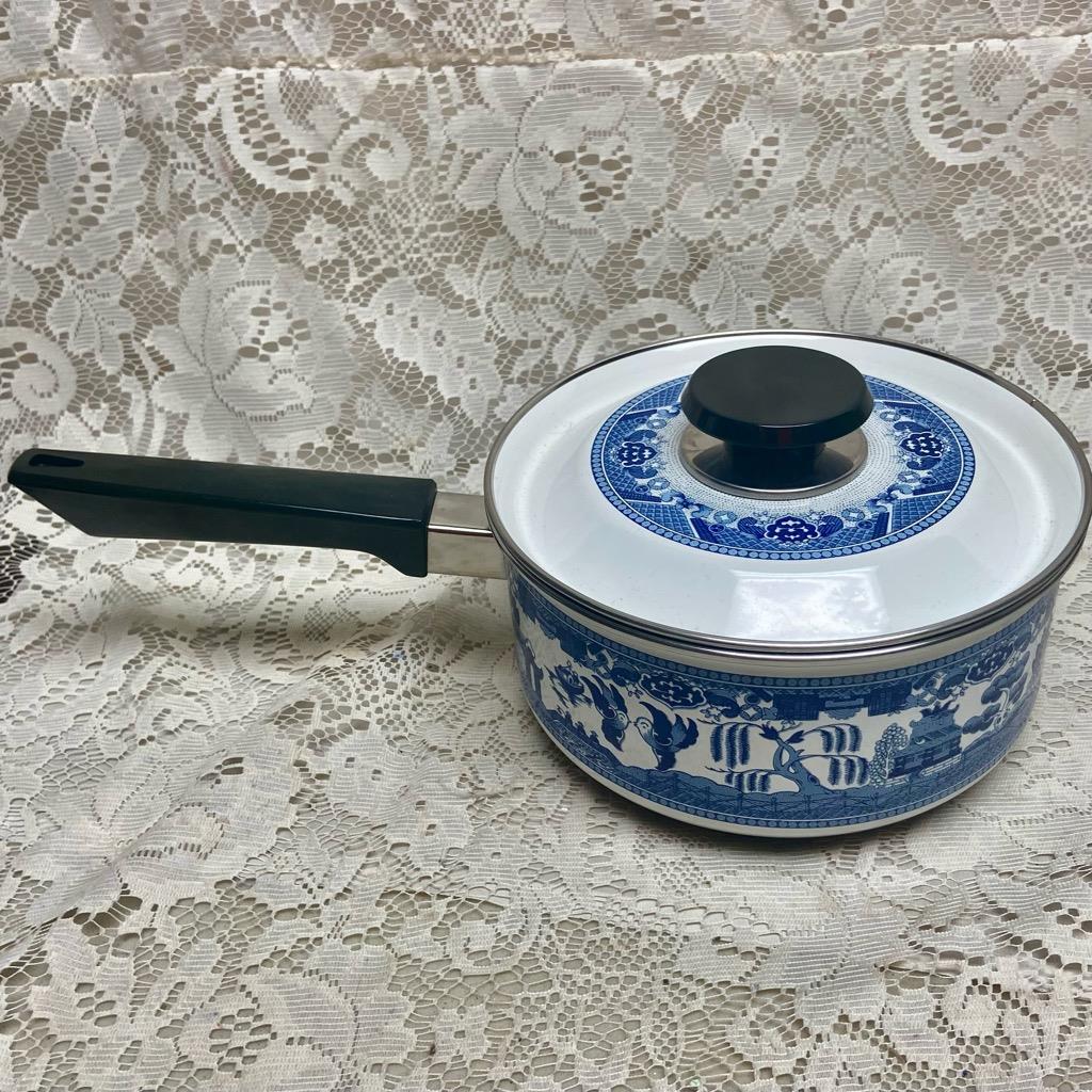 Blue Willow, Enamelware Cookware- Covered Sauce Pan(M) 14inL x 8inD x 5.5inH