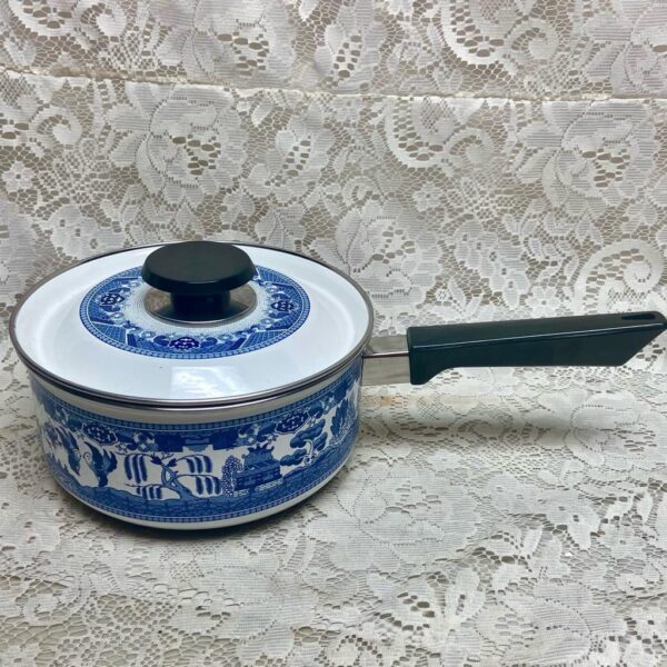 Blue Willow, Enamelware Cookware- Covered Sauce Pan(M) 14inL x 8inD x 5.5inH