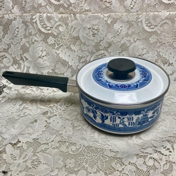 Blue Willow, Enamelware Cookware- Covered Sauce Pan(M) 14inL x 8inD x 5.5inH