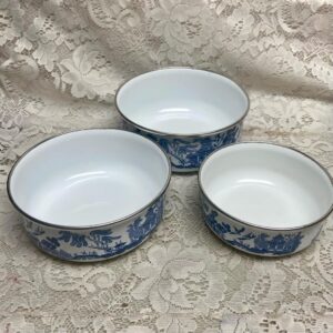 Vintage, Heritage Mint 3pc Blue Willow Enamelware Mixing Bowls 7.5in, 7in n 6in